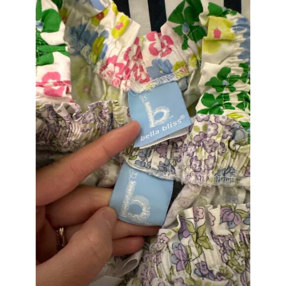 Bella Bliss floral shorts - Picture 2 of 5